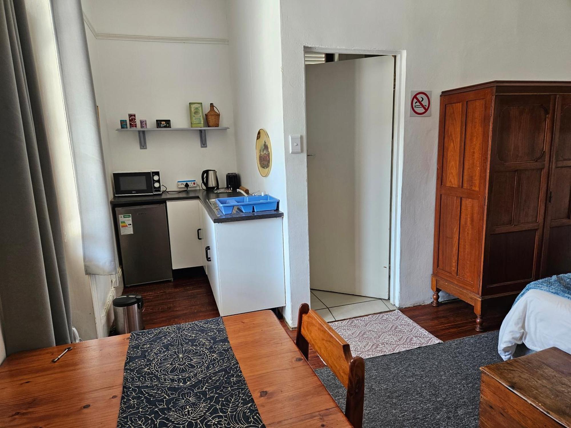 Kelkiewyn Guesthouse カレドン エクステリア 写真