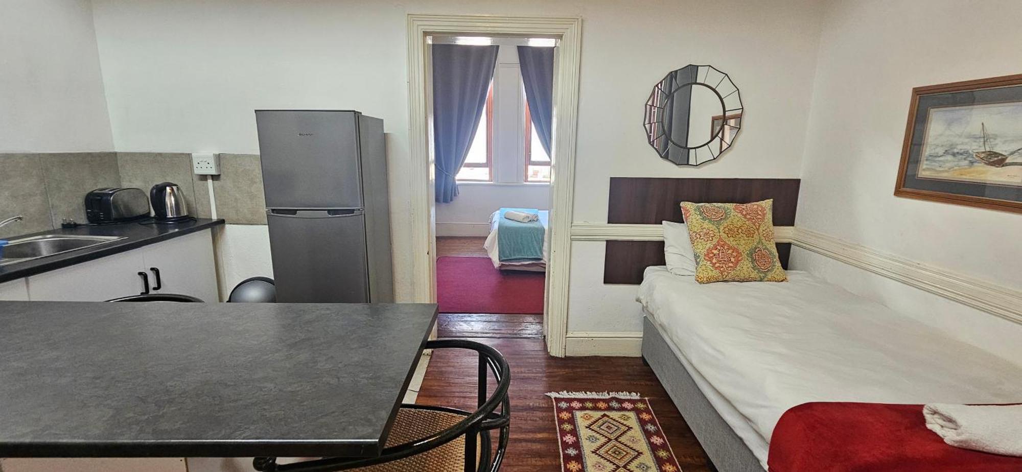 Kelkiewyn Guesthouse カレドン エクステリア 写真